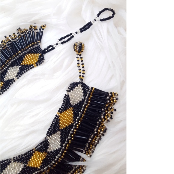 South African Hand-Beaded Choker - Necklace - Picture 4 of 6